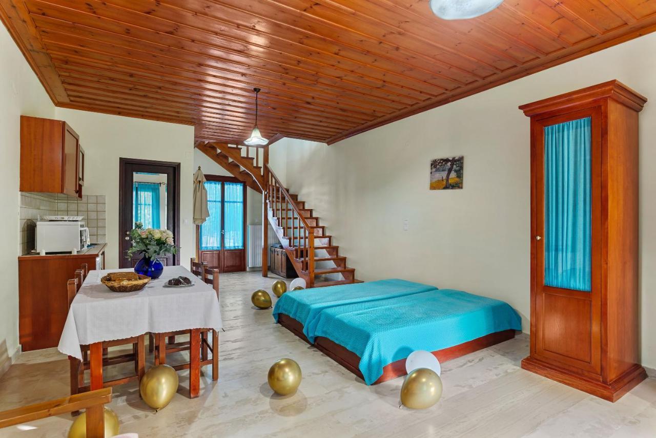 Iliopetra Aparthotel Douliana ภายนอก รูปภาพ