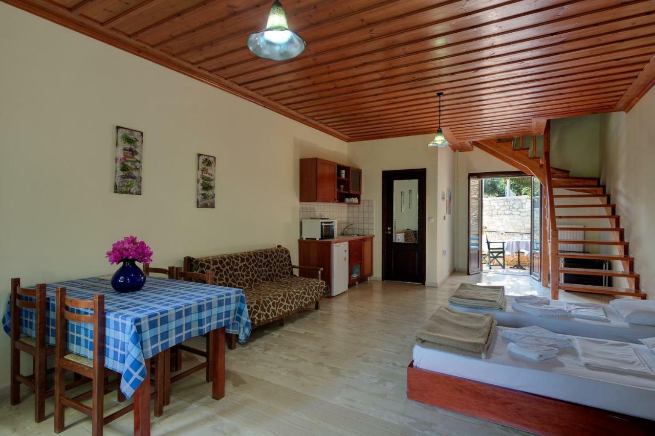 Iliopetra Aparthotel Douliana ภายนอก รูปภาพ