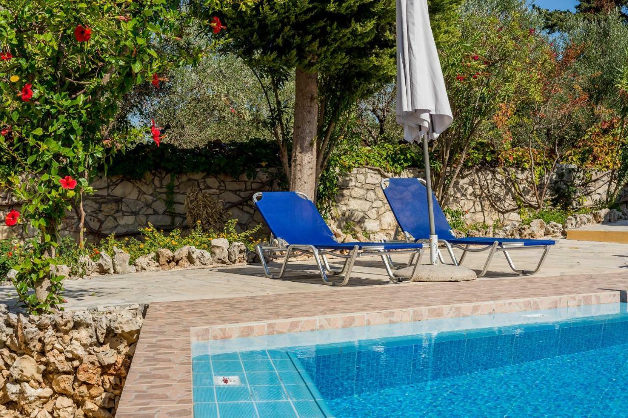 Iliopetra Aparthotel Douliana ภายนอก รูปภาพ